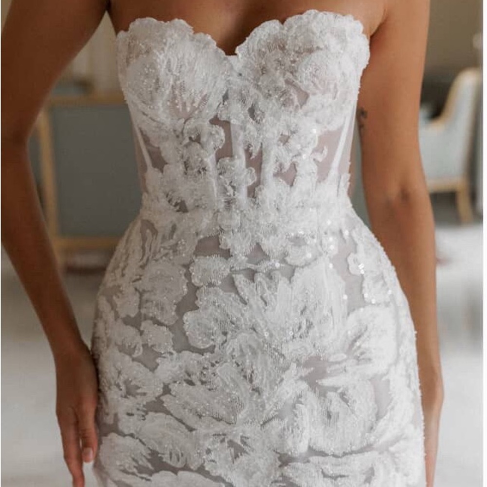 Elegant Strapless Amelie Dress in White